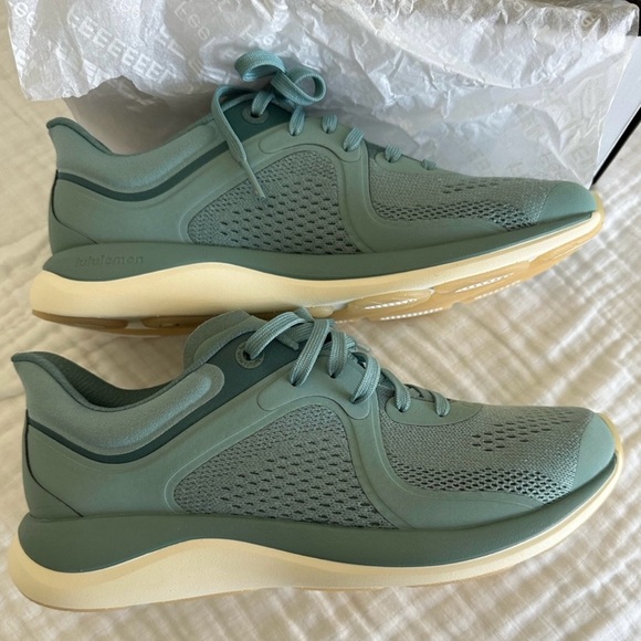 NWT Lululemon Chargefeel Low Workout
Shoe - Picture 7 of 7